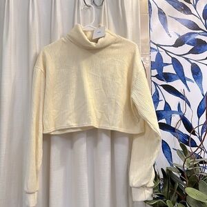 NWT Adika Polyester & Spandex Cropped  Cream Colored  Turtleneck Sweater Small